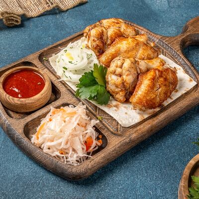 Хоровац из куриных крылышек в ХашЛаваш по цене 610 ₽
