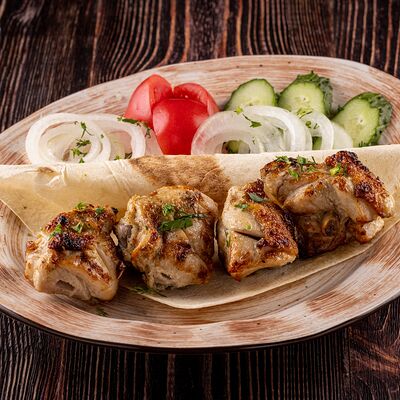 Шашлык из бедра куриного в У Ханумы по цене 490 ₽