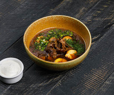 Густой грибной суп с печеным картофелем Яндекс в Снегири на Лагерном по цене 600 ₽