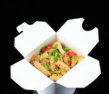 Wok рис с курицей в Не скажу, где Я по цене 540 ₽