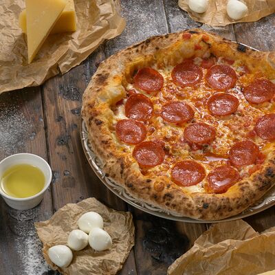 Пицца пеперони в Ресторан Мангал по цене 810 ₽