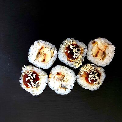 Ролл Унаги-маки в TAY NAY по цене 340 ₽