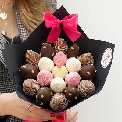 Букет из клубники 4 шоколада S в Клубника в шоколаде VeryBerryLab по цене 4990 ₽