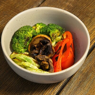 Овощи гриль в Потроха по цене 549 ₽