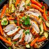 Вок с рисовой лапшой и филе цыпленка в Bon appetit по цене 610