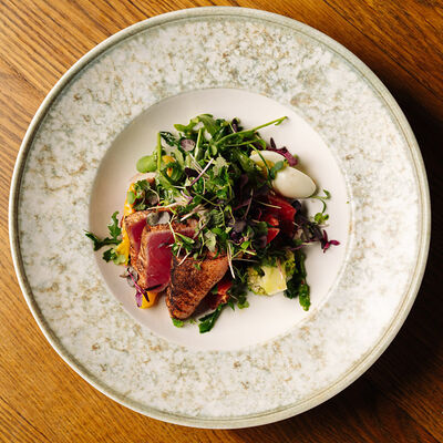 Салат с тунцом в Dolce Far Niente по цене 900 ₽