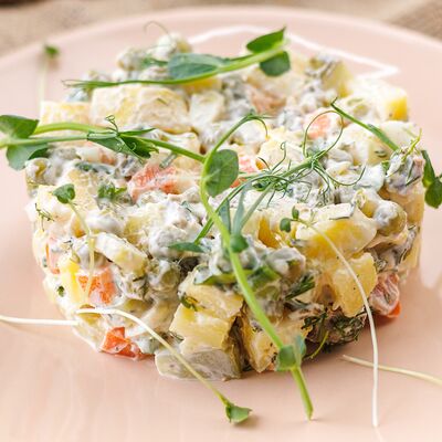 Салат Оливье в Вкусный шашлык и не только по цене 420 ₽