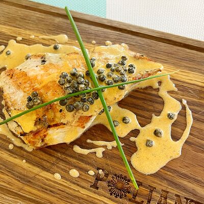 Стейк из индейки под соусом Пепе Верде в Полианто по цене 350