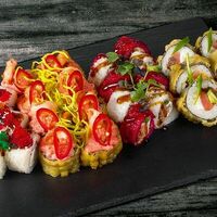 Рюкоку в Луиджи & Тосё