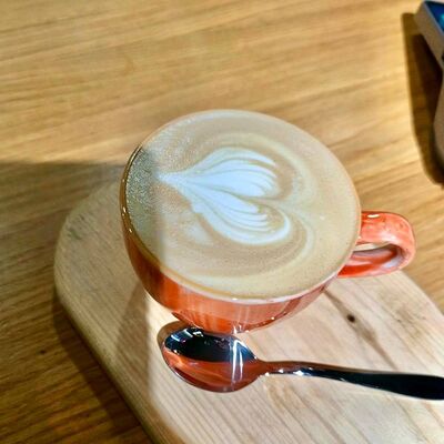 Д* Капучино в ЭлеКафе по цене 225 ₽