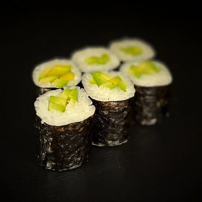 Ролл Авокадо маки в Avocado sushi-bar по цене 240 ₽