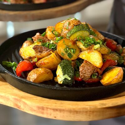 Жаркое из свининыв Усадьба по цене 950 ₽