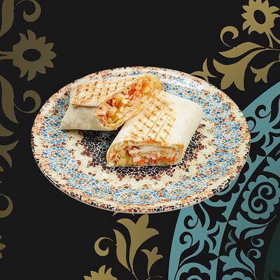 Шаурма с курицей в Татлы Чорсу Халяль по цене 429 ₽