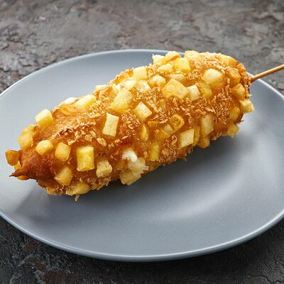 Корн-Дог с сосиской и сыром моцарелла в Korean Chick по цене 279