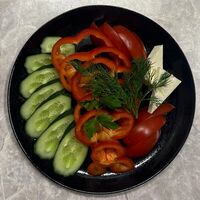 Свежие овощи с сыром Фета в Vivant