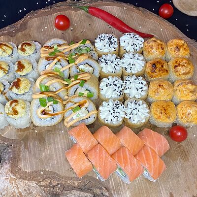 Сет Жаркий вечерок в Sushi Лавка по цене 1499 ₽