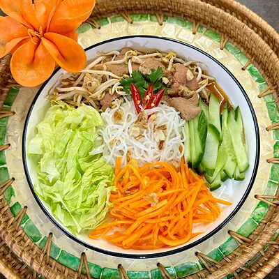 Смешанная лаша Бун Чон в Pho kin по цене 490 ₽