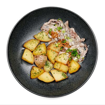 Бефстроганов с жареным картофелемв Мистер лим по цене 650 ₽