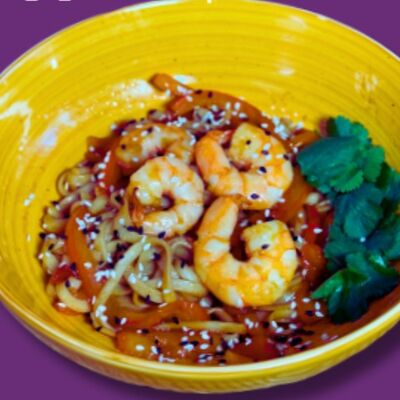 Удон с креветками в соусе териякив Сакура по цене 650 ₽