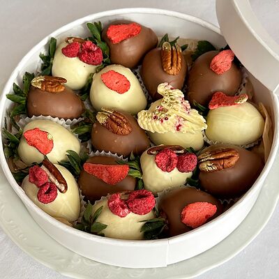 Клубника в шоколаде бокс Чикаго в Клубника по цене 4990 ₽