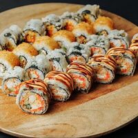 Сет Хот в Maneki Neko