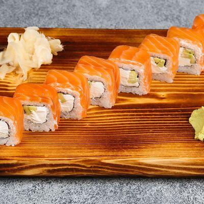 Филадельфия с лососем в Japan Corner по цене 1350 ₽
