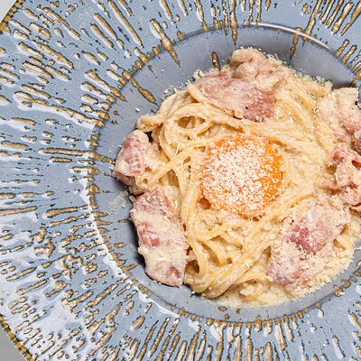 Паста Карбонара в Семейный ресторан Mr Grek по цене 750 ₽