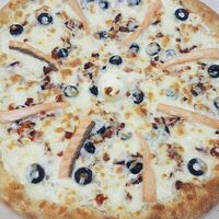 Пицца с лососем в Вкусно пицца