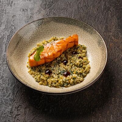 Сёмга с булгуром в Мираж по цене 1150 ₽