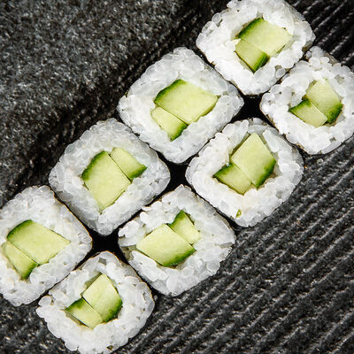 Ролл Огурец в Life Rolls по цене 70