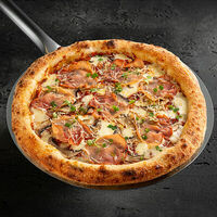 Пицца с прошутто и королевскими шампиньонами в Cheesus