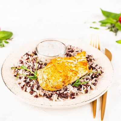 Куриная грудка гриль с черным рисом и сливочно-горчичным соусом в У Палыча. С пылу, с жару! по цене 407 ₽