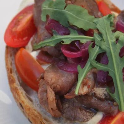 Брускетта с ростбифом в Гербарий по цене 470 ₽