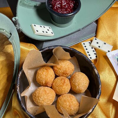 Сырные шарики в Tangiers Lounge по цене 730 ₽