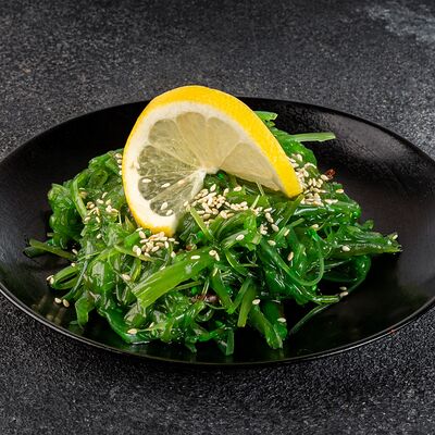 Салат Чука с ореховым соусом в Мацумото по цене 450 ₽