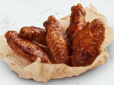 Куриные крылышки в соусе Барбекю острый, 5 шт в Pizza HeartPizza Hut по цене 249