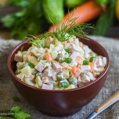 Салат Оливье в Донер Мастер по цене 200 ₽