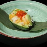 Салат из авокадо с креветками в Пусан