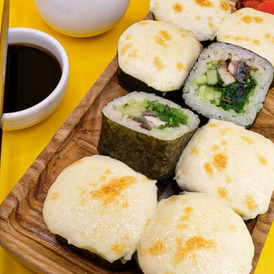 Ролл Окинава в Food74 Court Суши Пицца по цене 650 ₽