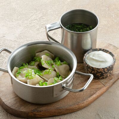 Пельмени с сочной бараниной и мясным бульоном в Иван да Марья по цене 780 ₽