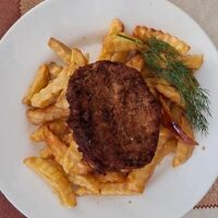 Картошка по-домашнему с котлетой в Чингизхан