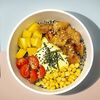 Поке с курочкой и манговым соусом в Mad Chicken по цене 700