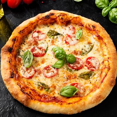 Пицца Маргарита в Триумф по цене 360 ₽