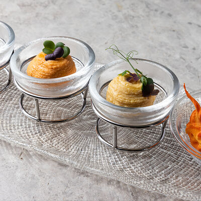 Трио хумуса с овощными чипсами в Metropol Delivery по цене 1600 ₽