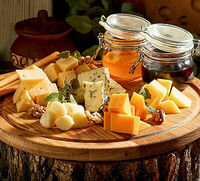 Сет из твердых сыров в Сыроварня AndreAle