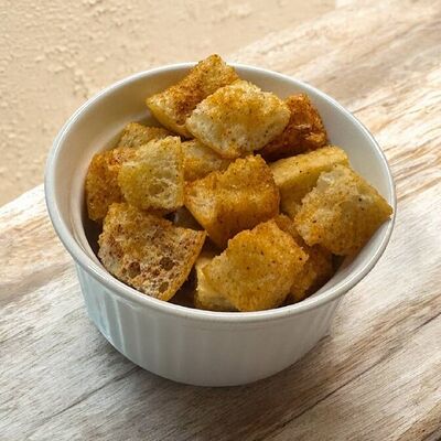 Сухарики к супу в Сытый Мишка по цене 80 ₽