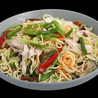 Ми Сао с курицей в Pho Bo 365 по цене 450 ₽