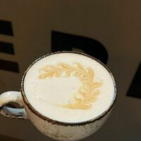 Лaтте L в Coffee Pit