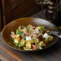 Салат Горский с пикантными баклажанами и рассольным сыром в Балканский гурман