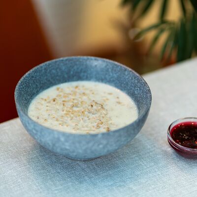 Овсяная каша в Есть на море по цене 320 ₽